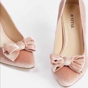 New In Box Size 8.5 Women’s Blush Pink Heels